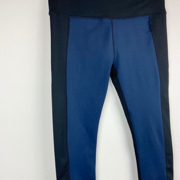Fabletics Roberta Colorblock Capri Leggings - Picture 4 of 9